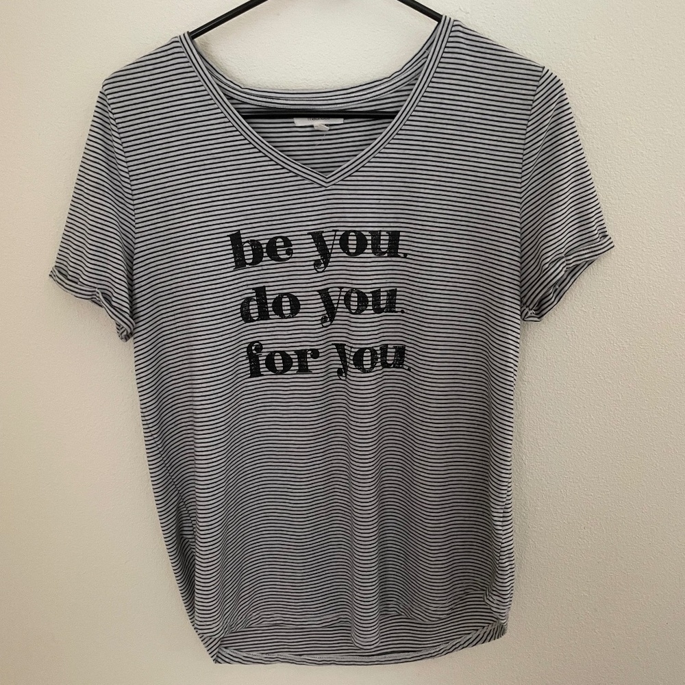 Maurcies Graphic T-Shirt